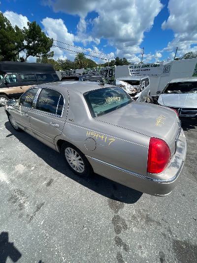 2003 Lincoln Town Car Location - Ford - Row 26 - Stock # H54417