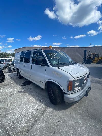 2002 GMC Savana Location - Large Trucks & Vans - Row 15 - Stock # H54427
