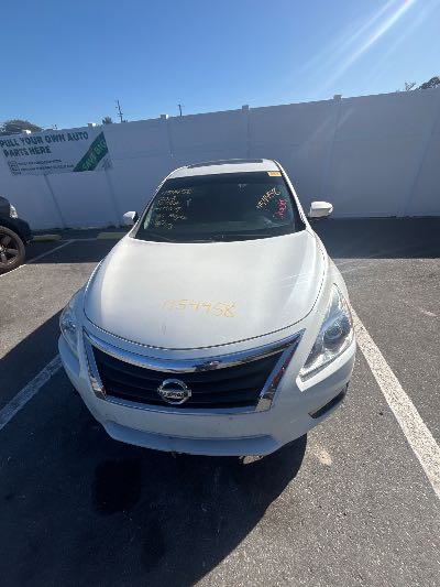 2013 Nissan Altima Location - Imports - Row 18 - Stock # H54458