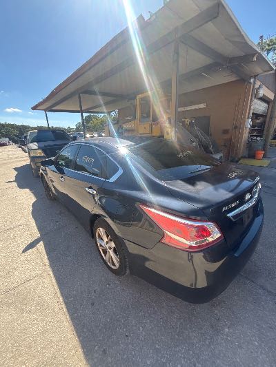 2013 Nissan Altima Location - Imports - Row 19 - Stock # H54479