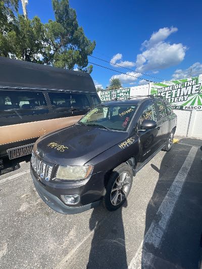 2014 Jeep Compass Location - Chrysler - Row 43 - Stock # H54485