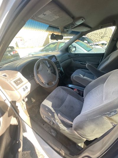 2006 Toyota Sienna Location - Imports - Row 21 - Stock # H54533