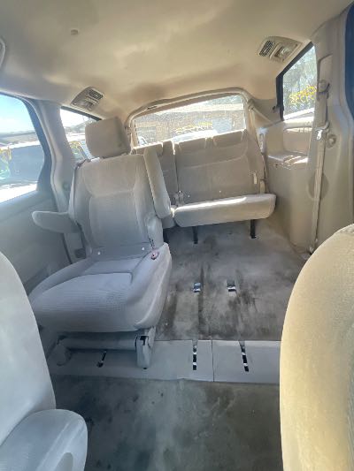 2006 Toyota Sienna Location - Imports - Row 21 - Stock # H54533