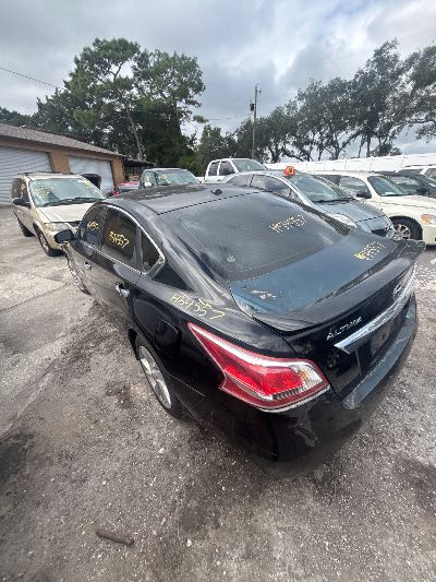 2013 Nissan Altima Location - Imports - Row 21 - Stock # H54557