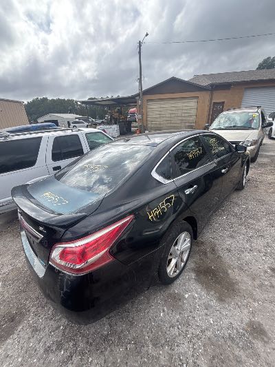 2013 Nissan Altima Location - Imports - Row 21 - Stock # H54557
