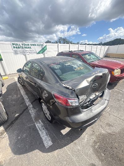 2011 Mazda MAZDA3 Location - Imports - Row 22 - Stock # H54569
