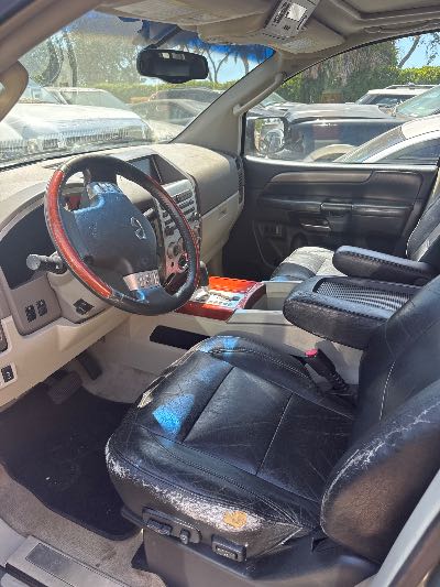 2004 Infiniti QX56 Location - Large Trucks & Vans - Row 14 - Stock # H48463