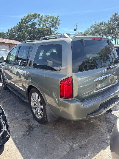 2004 Infiniti QX56 Location - Large Trucks & Vans - Row 14 - Stock # H48463