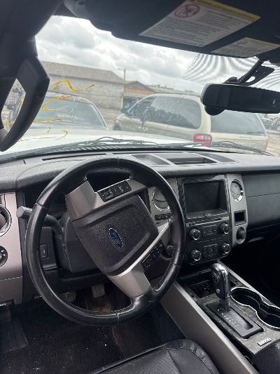 2015 Ford Expedition Location - Large Trucks & Vans - Row 26 - Stock # H49122