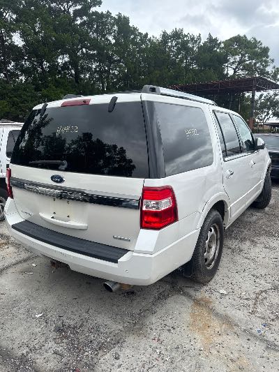 2015 Ford Expedition Location - Large Trucks & Vans - Row 26 - Stock # H49122
