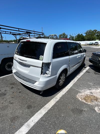 2014 Chrysler Town & Country Location - Chrysler - Row 38 - Stock # H49331
