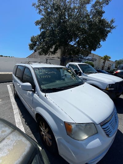 2014 Chrysler Town & Country Location - Chrysler - Row 38 - Stock # H49331