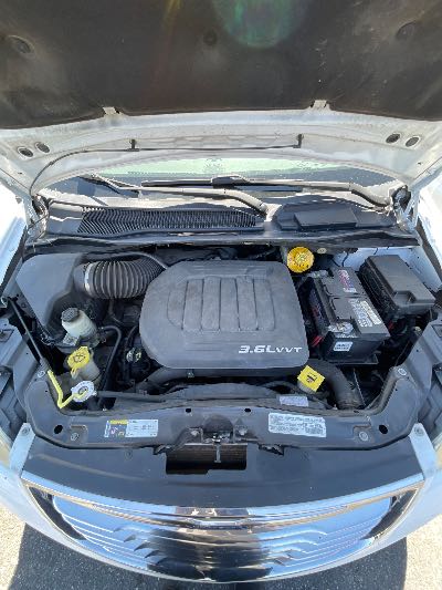 2014 Chrysler Town & Country Location - Chrysler - Row 38 - Stock # H49331