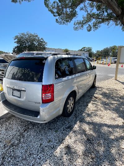 2009 Chrysler Town & Country Location - Chrysler - Row 38 - Stock # H49330