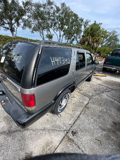 2000 Chevrolet Blazer Location - GM - Row 40 - Stock # H49342