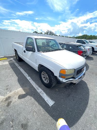 2005 GMC Sierra 1500 Location - Large Trucks & Vans - Row 27 - Stock # H49345