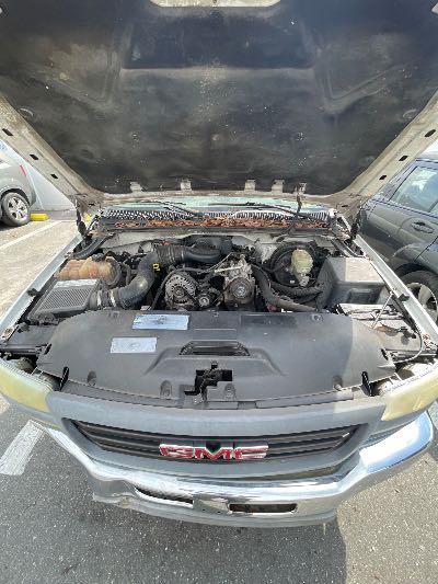 2005 GMC Sierra 1500 Location - Large Trucks & Vans - Row 27 - Stock # H49345