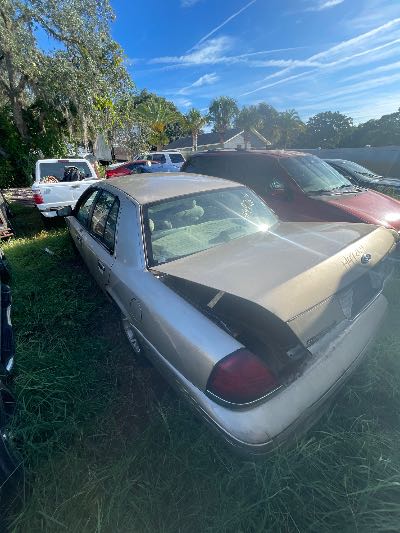 1999 Ford Crown Victoria Location - Ford - Row 26 - Stock # H49269