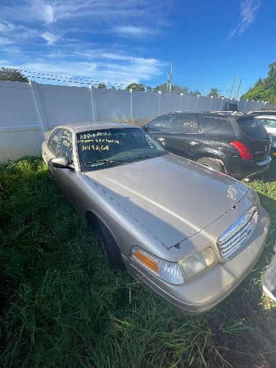 1999 Ford Crown Victoria Location - Ford - Row 26 - Stock # H49269