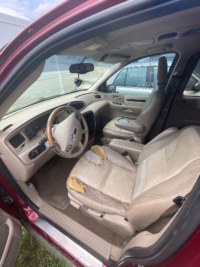 2003 Ford Windstar Location - Ford - Row 26 - Stock # H48518