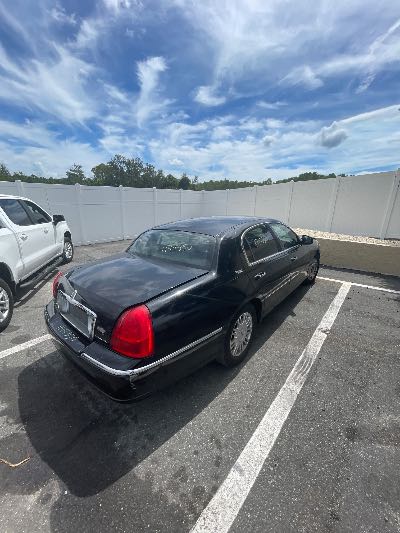 2008 Lincoln Town Car Location - Ford - Row 36 - Stock # H49350