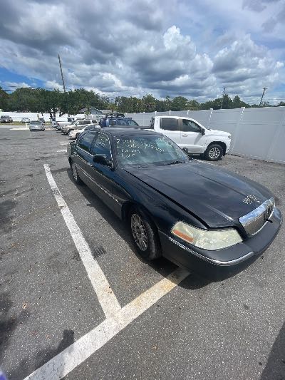 2008 Lincoln Town Car Location - Ford - Row 36 - Stock # H49350
