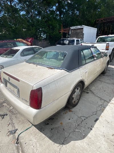2001 Cadillac Deville Location - GM - Row 39 - Stock # H49318