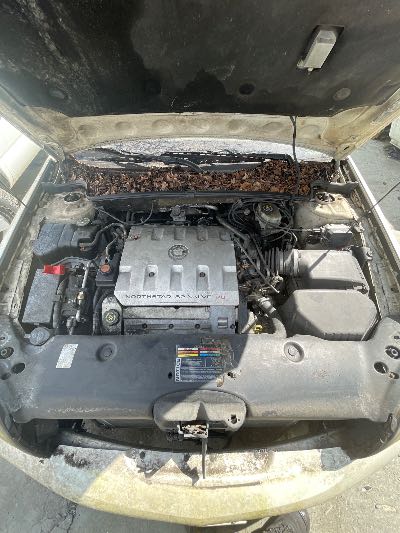 2001 Cadillac Deville Location - GM - Row 39 - Stock # H49318