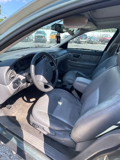 2005 Ford Taurus Location - Ford - Row 34 - Stock # H49376