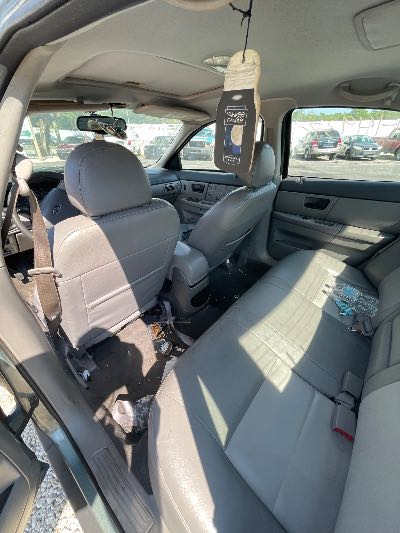 2005 Ford Taurus Location - Ford - Row 34 - Stock # H49376