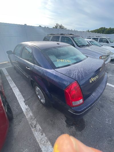 2006 Chrysler 300 Location - Chrysler - Row 38 - Stock # H49390