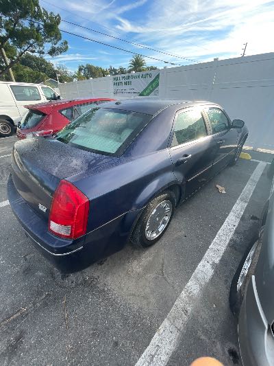 2006 Chrysler 300 Location - Chrysler - Row 38 - Stock # H49390