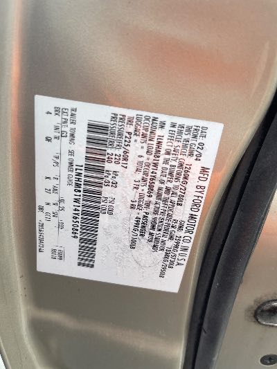 2004 Lincoln Town Car Location - Ford - Row 33 - Stock # H49397