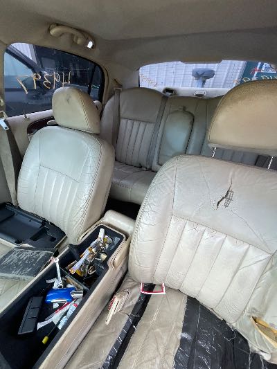 2004 Lincoln Town Car Location - Ford - Row 33 - Stock # H49397