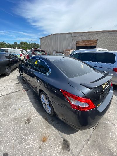 2009 Nissan Maxima Location - Imports - Row 4 - Stock # H49402