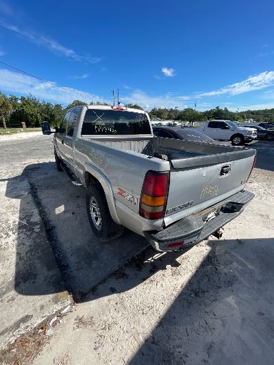 2007 GMC Sierra Classic 1500 Location - Large Trucks & Vans - Row 29 - Stock # H49430