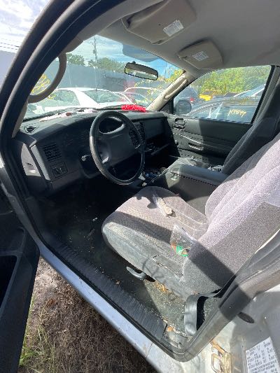 2003 Dodge Dakota Location - Large Trucks & Vans - Row 49 - Stock # H48990