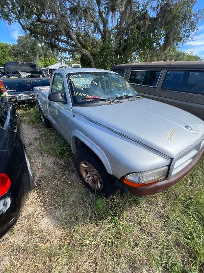 2003 Dodge Dakota Location - Large Trucks & Vans - Row 49 - Stock # H48990