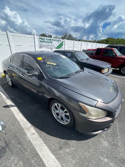 2012 Nissan Maxima Location - Imports - Row 5 - Stock # H49422