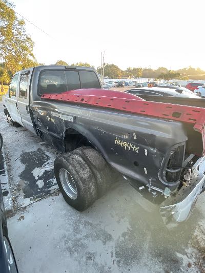 2004 Ford F-350 SD Location - Large Trucks & Vans - Row 29 - Stock # H49446
