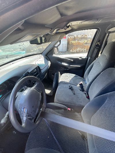 2000 Ford Expedition Location - Large Trucks & Vans - Row 31 - Stock # H49462