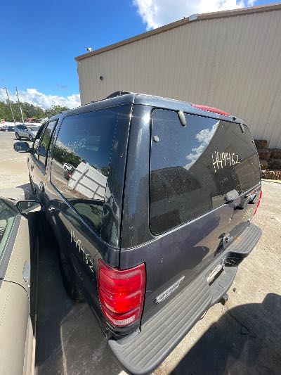 2000 Ford Expedition Location - Large Trucks & Vans - Row 31 - Stock # H49462