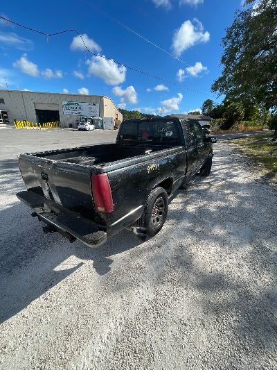 1997 Chevrolet C/K 1500 Location - Large Trucks & Vans - Row 30 - Stock # H49471