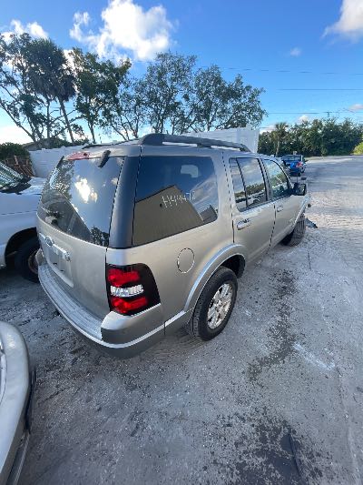 2008 Ford Explorer Location - Large Trucks & Vans - Row 30 - Stock # H49478