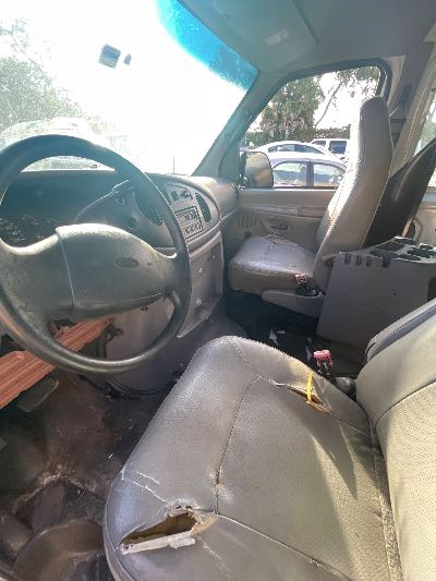 2001 Ford Econoline Location - Large Trucks & Vans - Row 28 - Stock # H49463