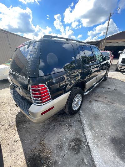 2004 Mercury Mountaineer Location - Ford - Row 34 - Stock # H49490