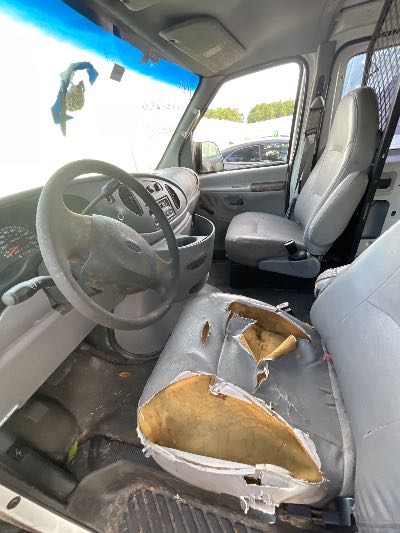 2001 Ford E-250 Location - Large Trucks & Vans - Row 28 - Stock # H49461