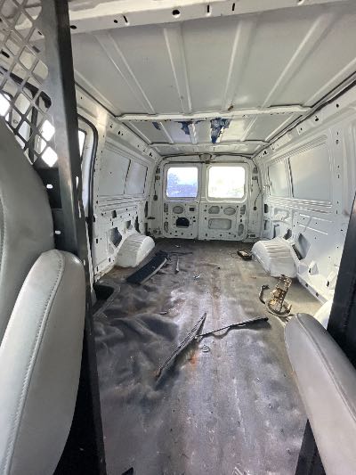 2001 Ford E-250 Location - Large Trucks & Vans - Row 28 - Stock # H49461