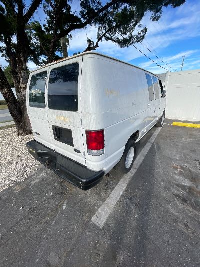 2001 Ford E-250 Location - Large Trucks & Vans - Row 28 - Stock # H49461