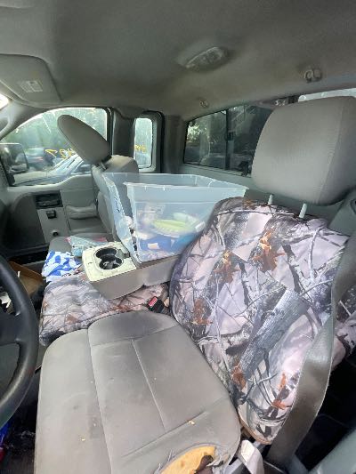 2004 Ford F-150 Location - Large Trucks & Vans - Row 18 - Stock # H49427